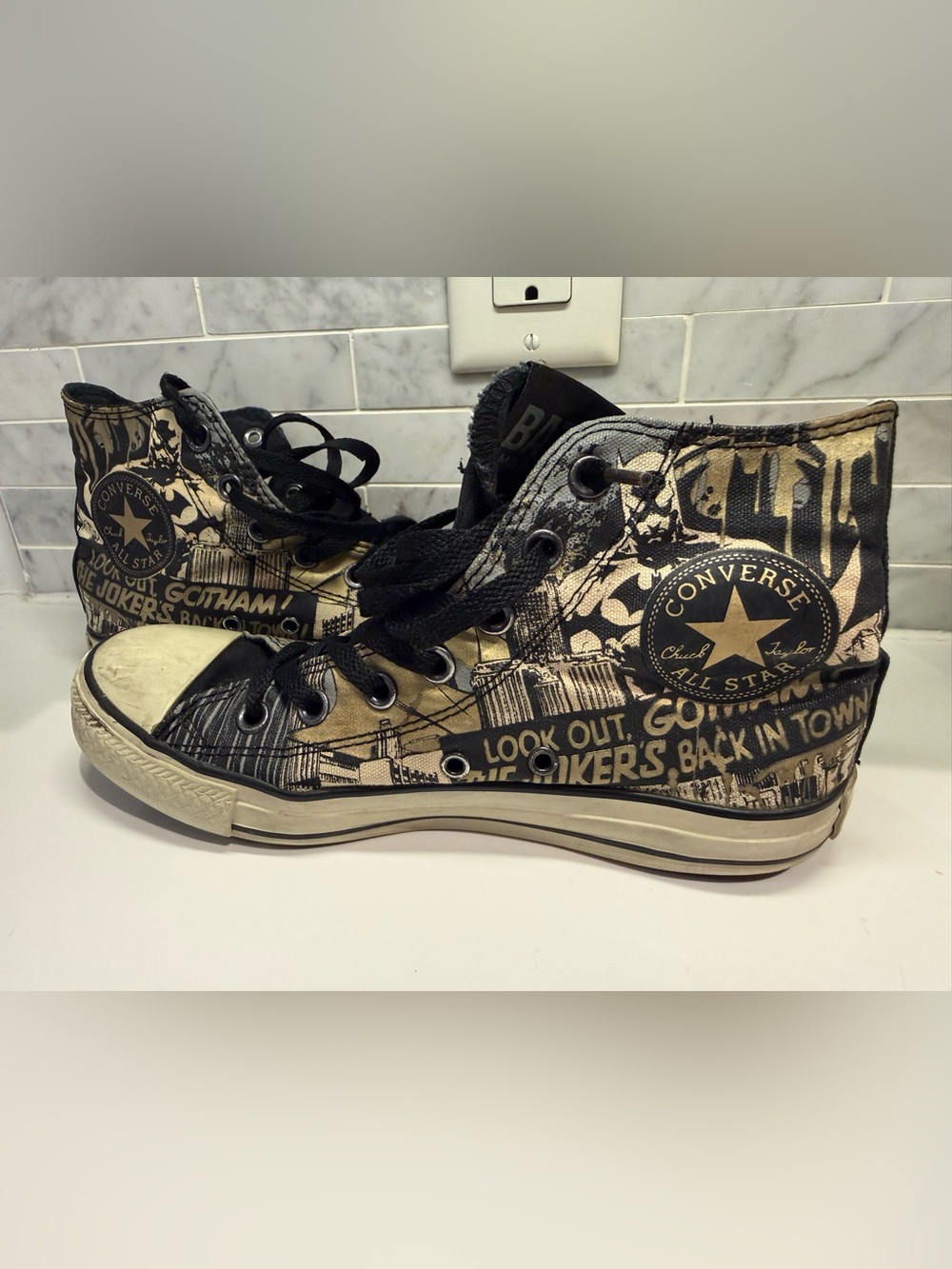 RARE 2011 Converse x DC Comics Batman Joker Chuck Taylor Hi 125558C W7.5 M5.5